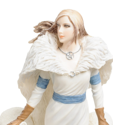 Статуэтка Veronese Девушка и волки - зимние стражи WS-264 на VALLES.TOP