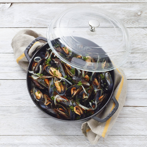 Сотейник STAUB с крышкой, диаметр 28 см на VALLES.TOP