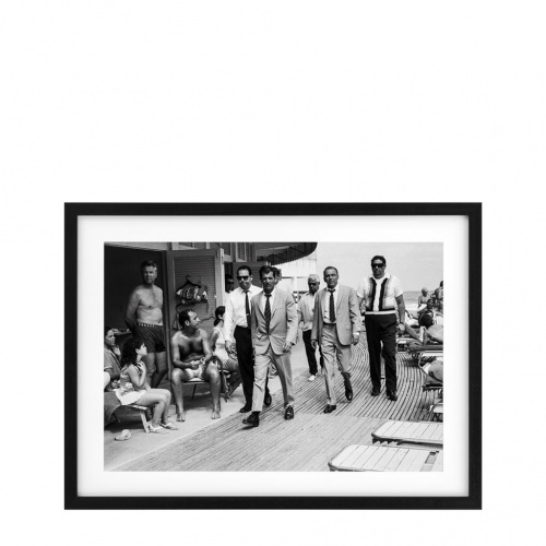 Постер Eichholtz Frank Sinatra - Miami Beach 1968 на VALLES.TOP