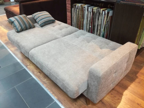 Диван Gala Collezione Nappa трехместный в ткани на VALLES.TOP