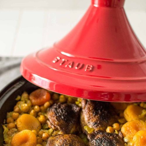 Тажин STAUB, диаметр 28 см, черный/вишневый на VALLES.TOP