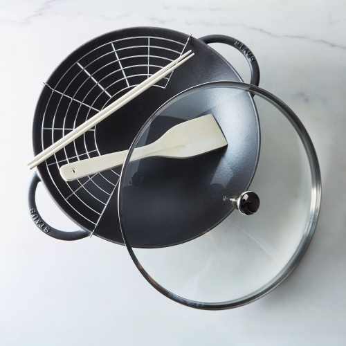 Вок STAUB с крышкой, диаметр 37 см на VALLES.TOP