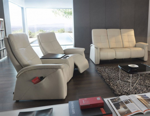 Диван Gala Collezione Tivoli трехместный в натуральной коже на VALLES.TOP