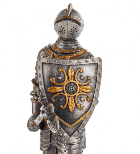 Статуэтка Veronese Воин с секирой WS-806 на VALLES.TOP