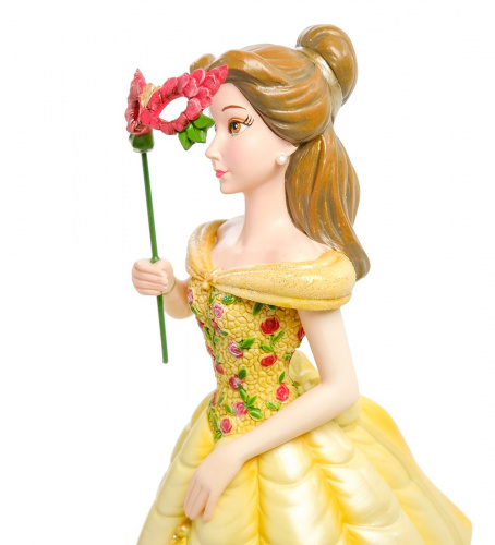 Фигурка Бэлль в маске на маскараде на VALLES.TOP