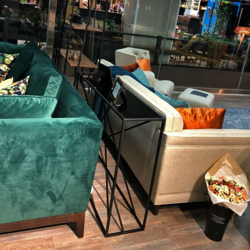 Консоль Intelligent Design Wilson line black черное стекло на VALLES.TOP